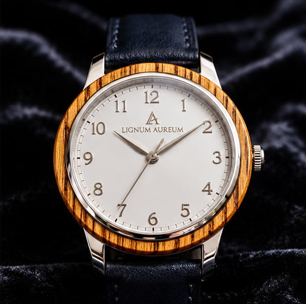 Teak Helmsman